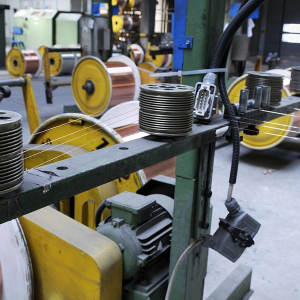 equipamento de comutação e transformador